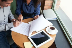 Prepare research proposal using reporting guidelines for healthcare research